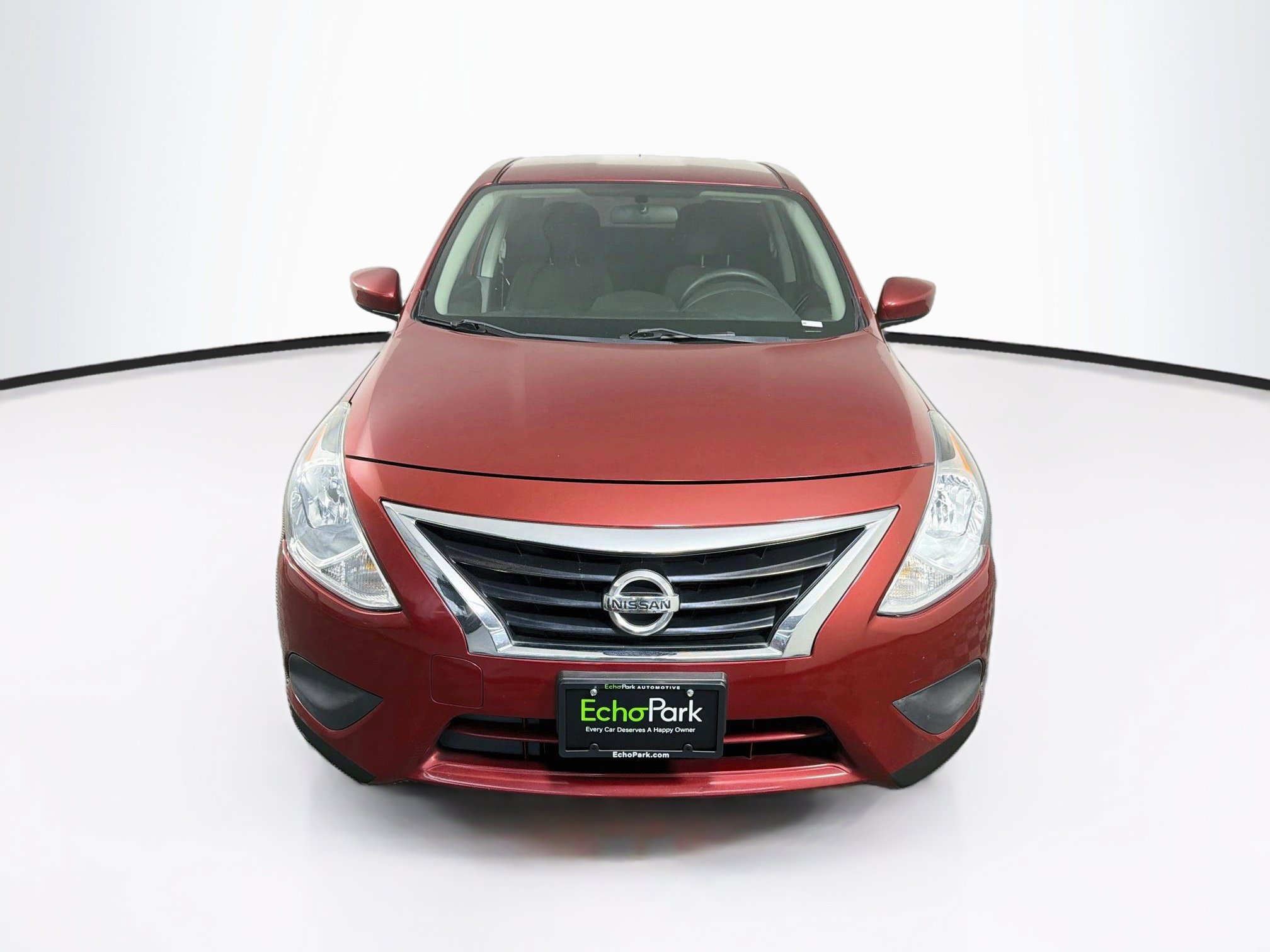 Used 2018 Nissan Versa SV FWD image 2