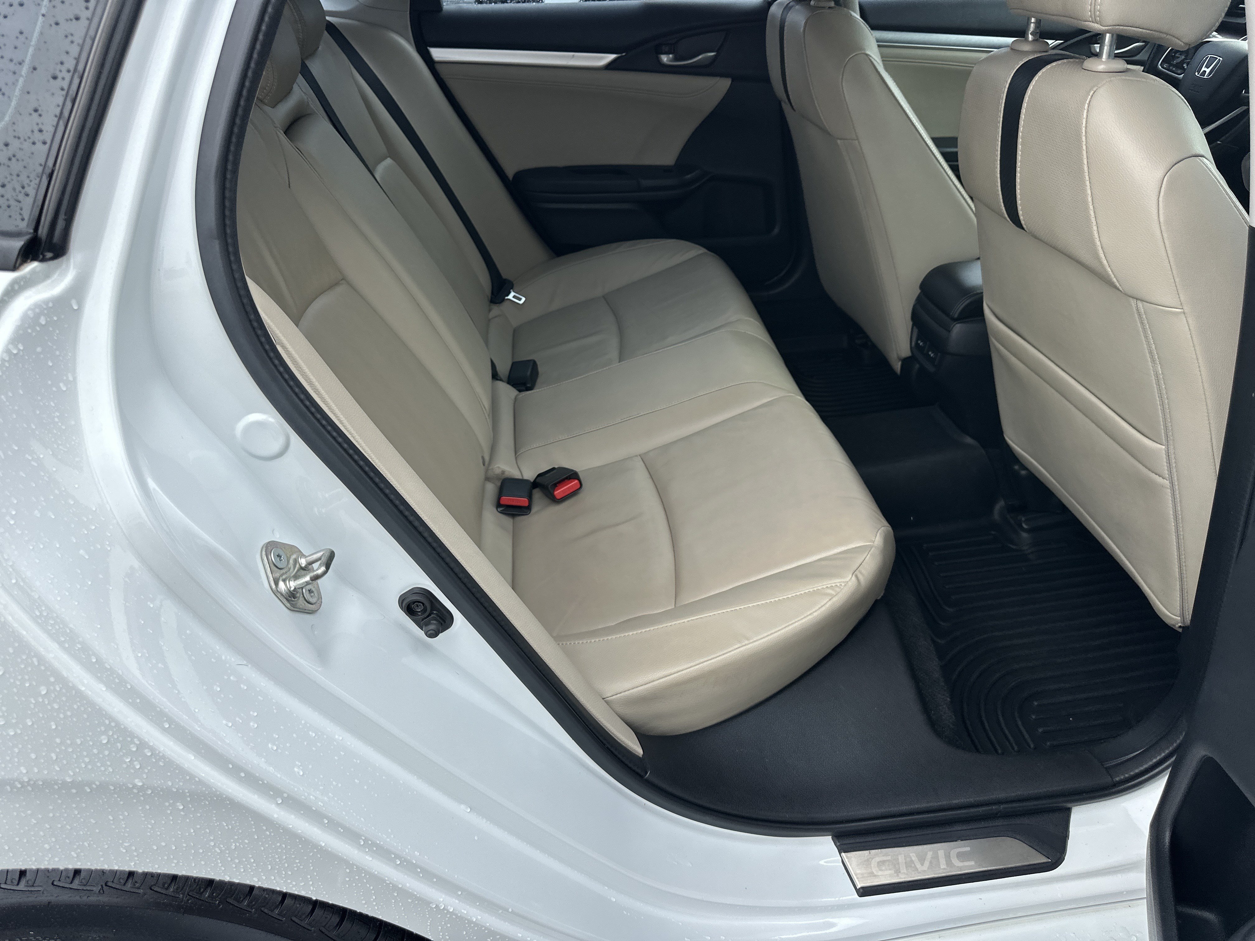 Used 2016 Honda Civic Touring image 17
