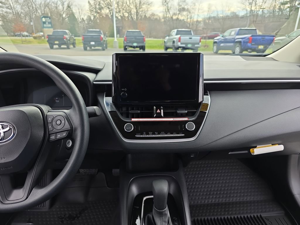Used 2026 Toyota Corolla LE image 21