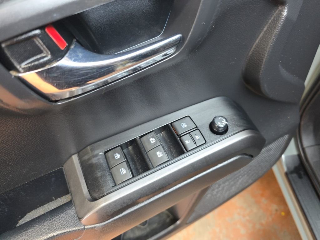 Used 2023 Toyota Tacoma TRD Sport w/ Black Out Package (TMS) image 26