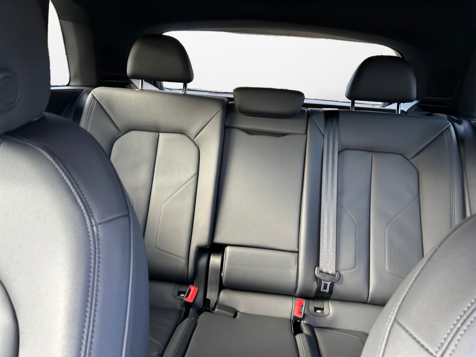 Certified 2025 Audi Q3 2.0T Premium w/ Convenience Package image 12