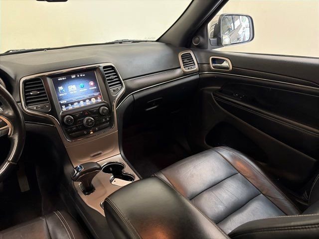 Used 2015 Jeep Grand Cherokee Limited AWD/4WD image 28