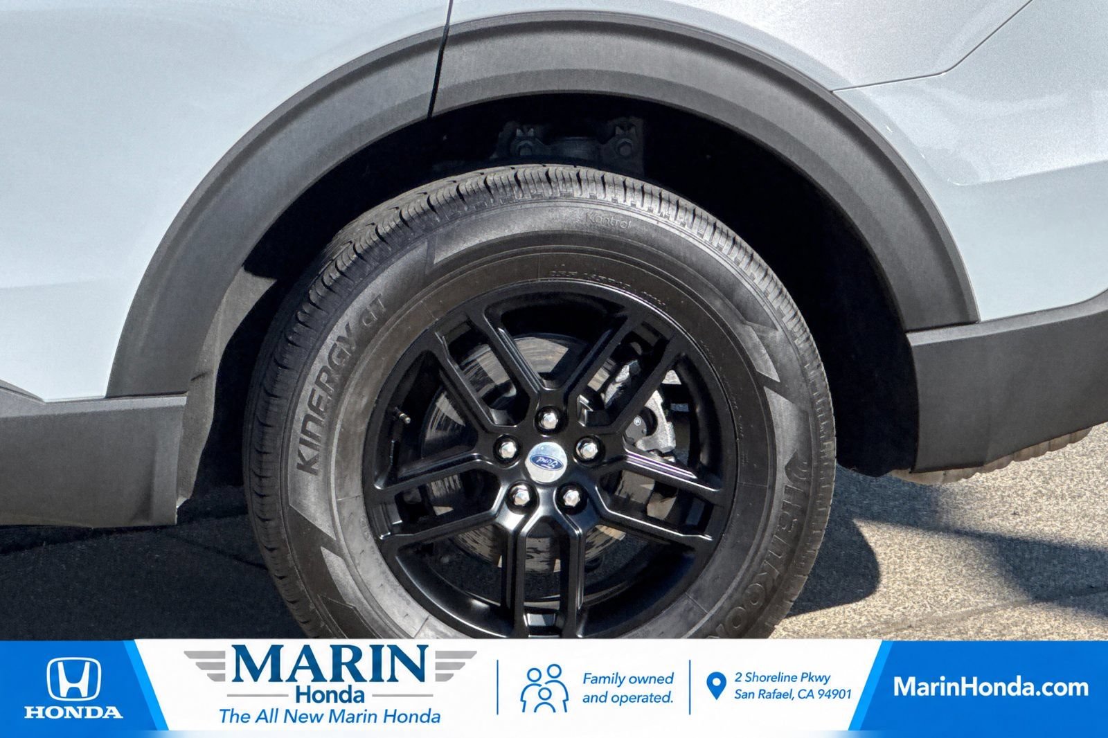 Used 2025 Ford Explorer Active AWD/4WD image 33