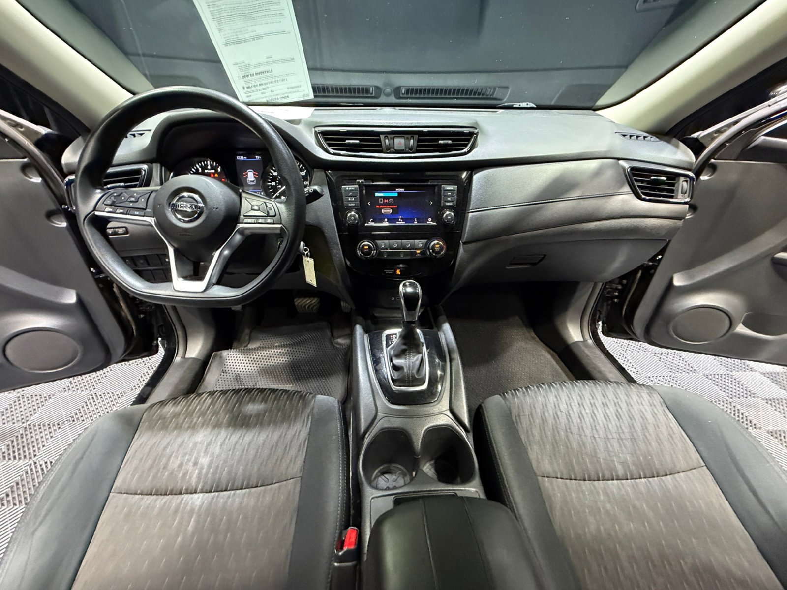 Used 2019 Nissan Rogue S FWD image 20