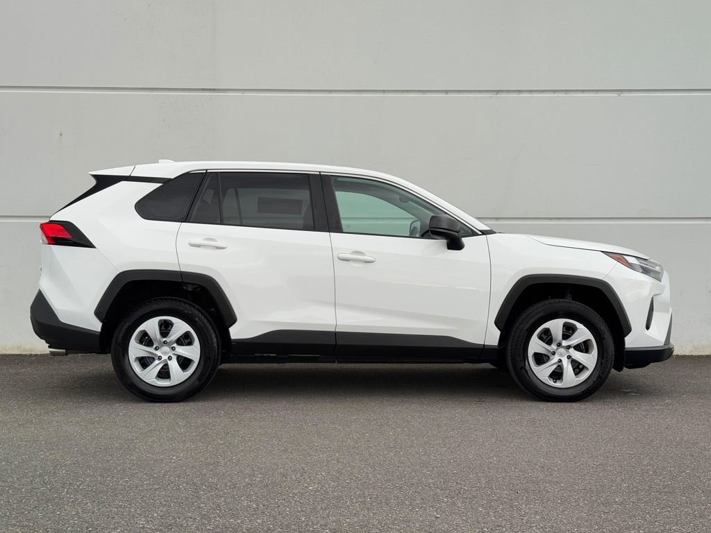 Certified 2025 Toyota RAV4 LE AWD/4WD image 8