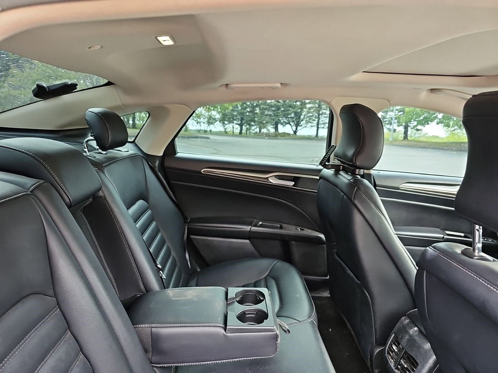 Used 2019 Ford Fusion SEL FWD image 15