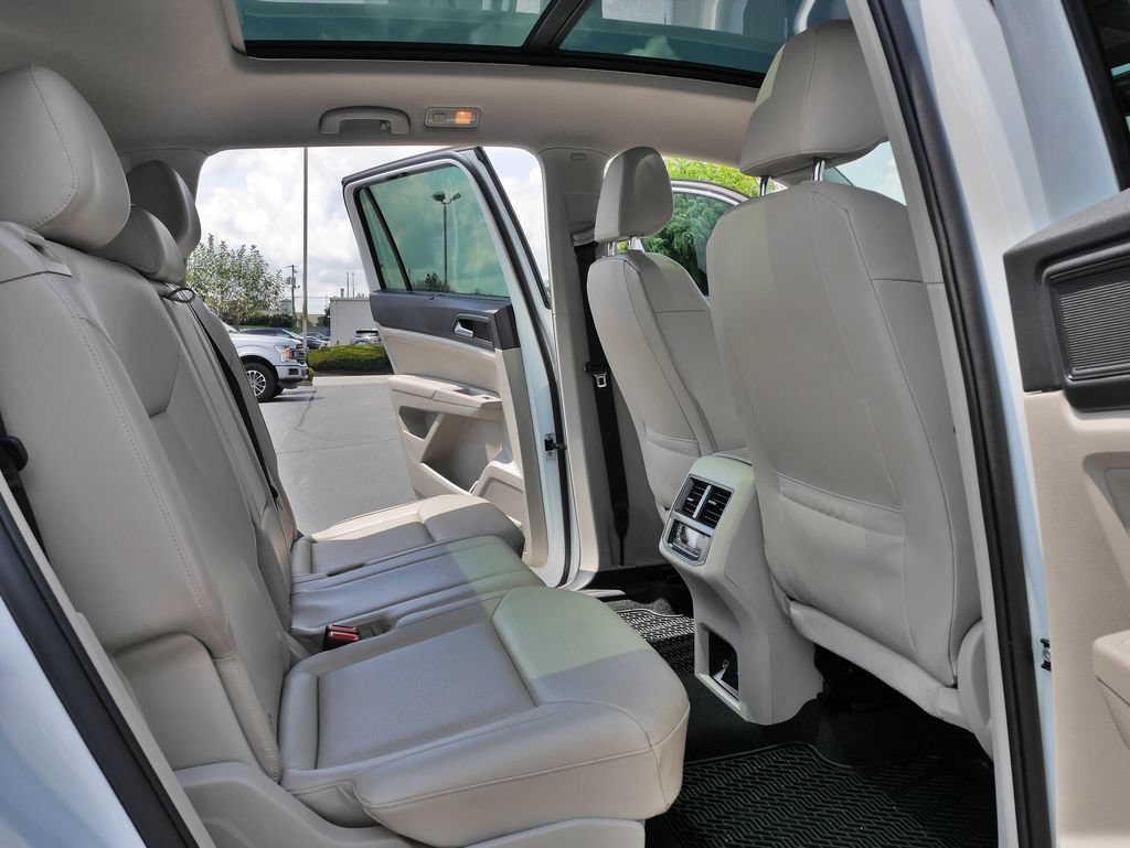 Used 2020 Volkswagen Atlas SEL AWD/4WD image 11