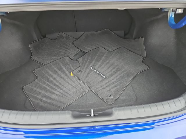 Used 2025 Hyundai Elantra Limited FWD image 25