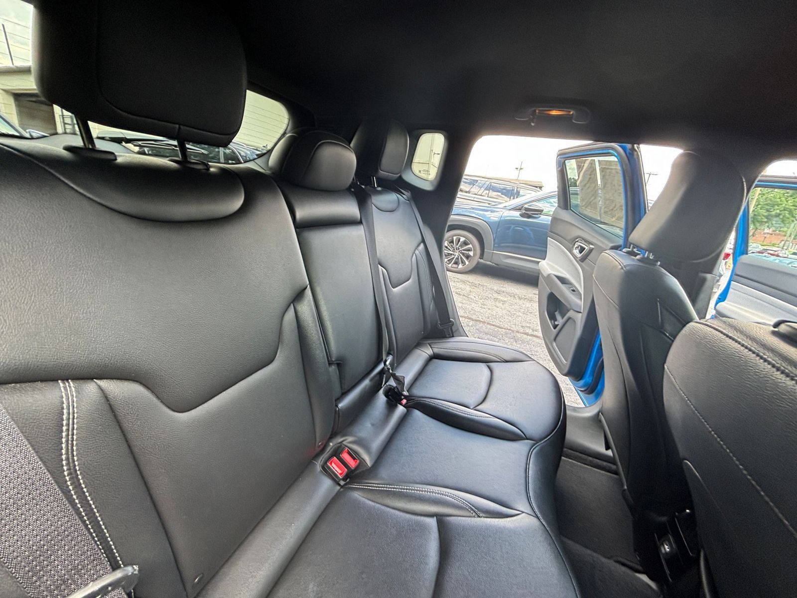 Used 2025 Jeep Compass Limited AWD/4WD image 20