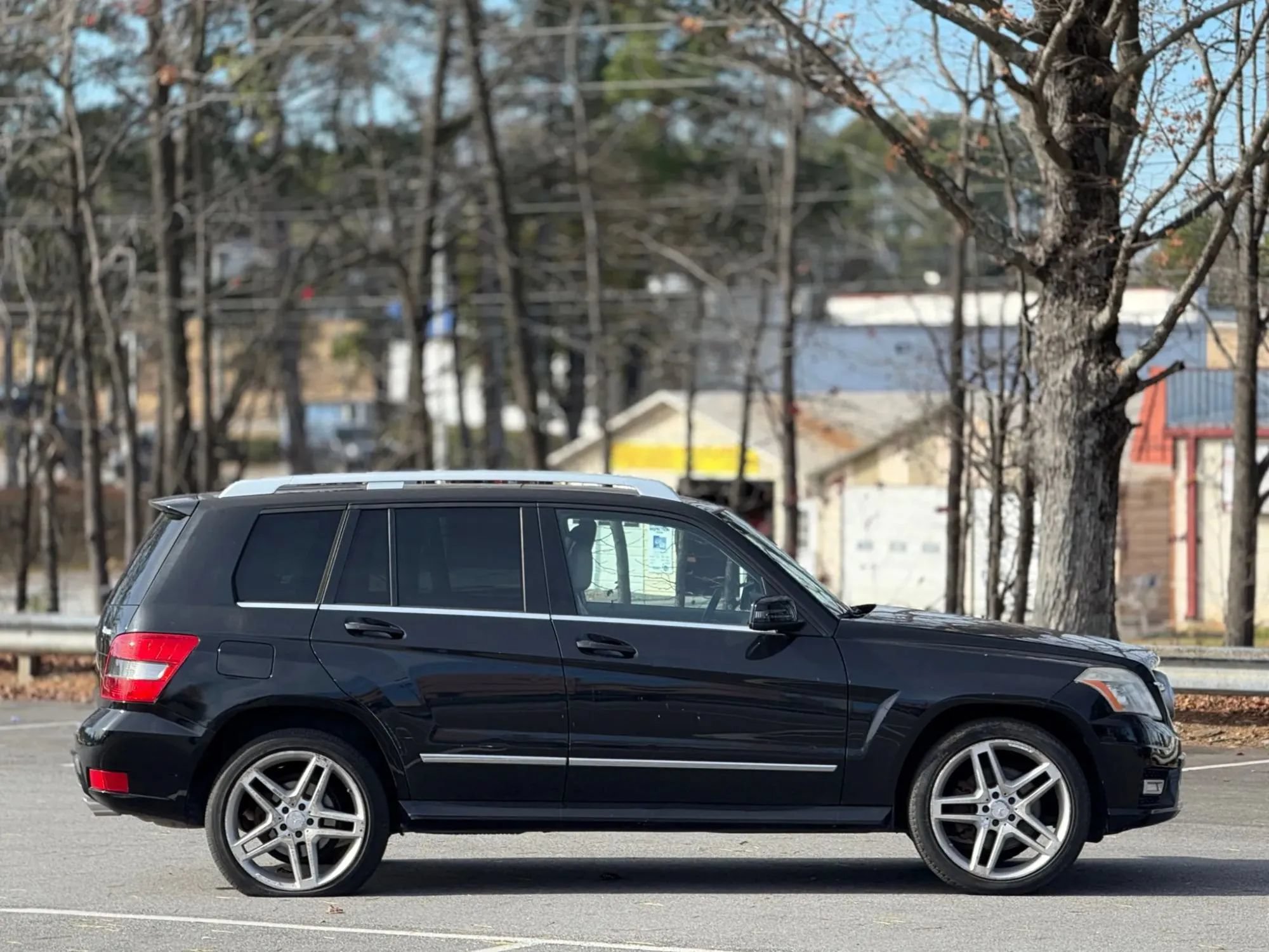 Used 2010 Mercedes-Benz GLK 350 4MATIC image 7