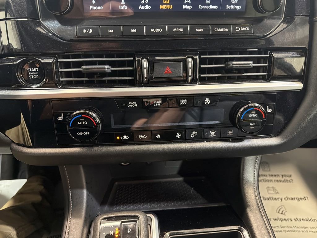 Used 2025 Nissan Pathfinder SL AWD/4WD image 32