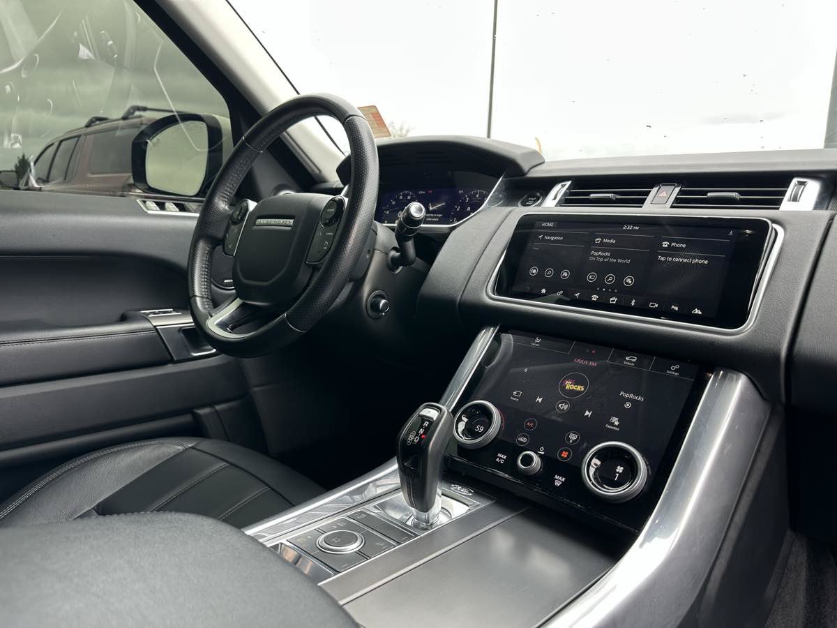 Used 2019 Land Rover Range Rover Sport SE AWD/4WD image 18