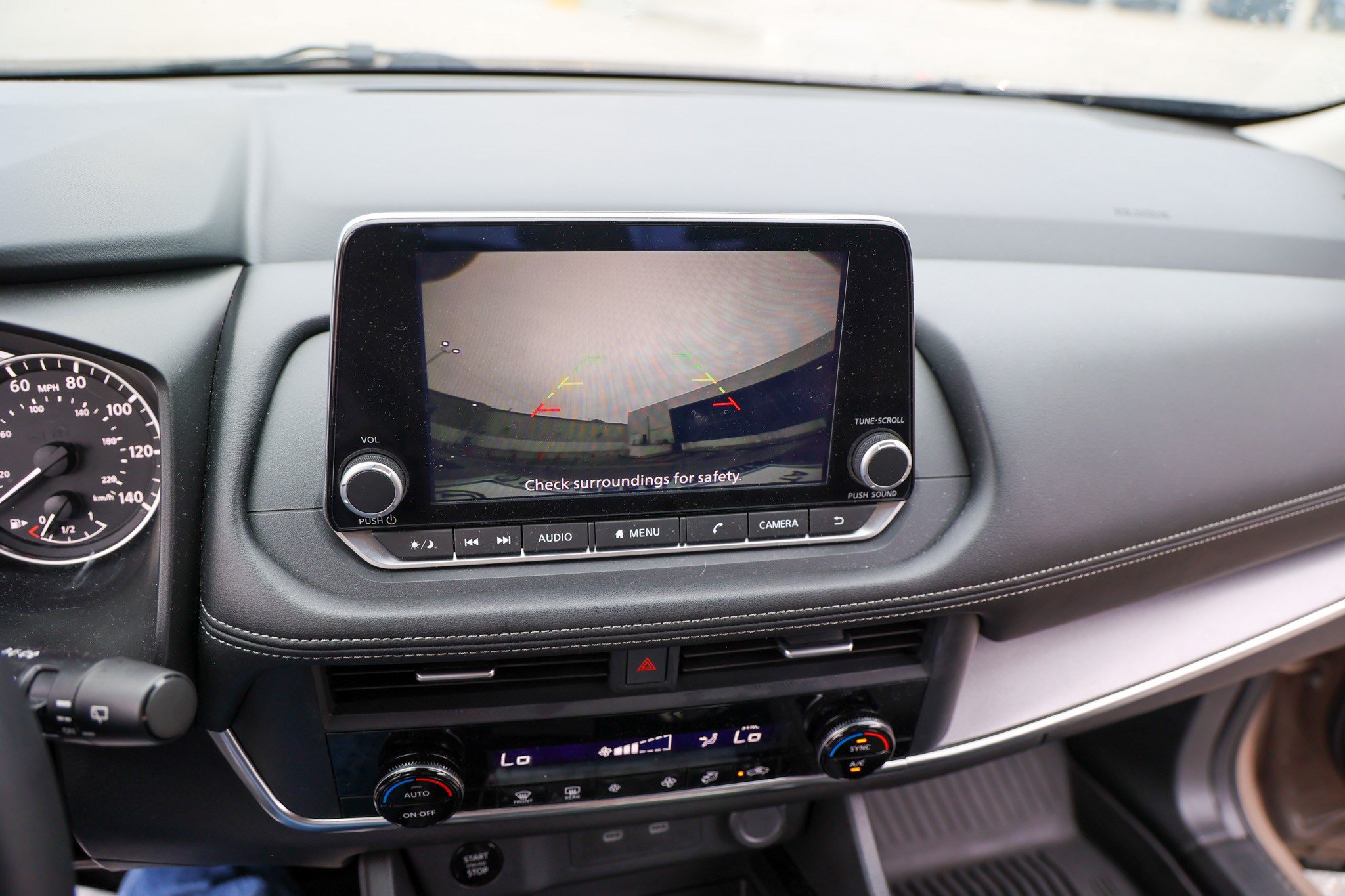 Used 2025 Nissan Rogue SV FWD image 20