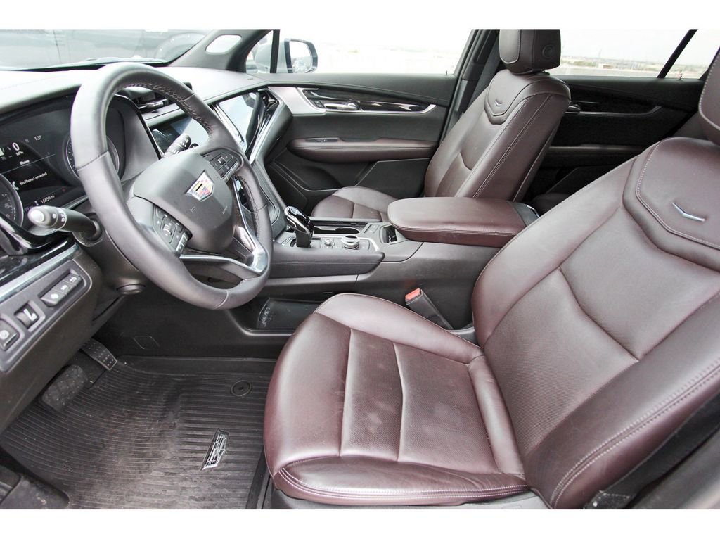 Used 2024 Cadillac XT6 Premium Luxury w/ Technology Package image 6