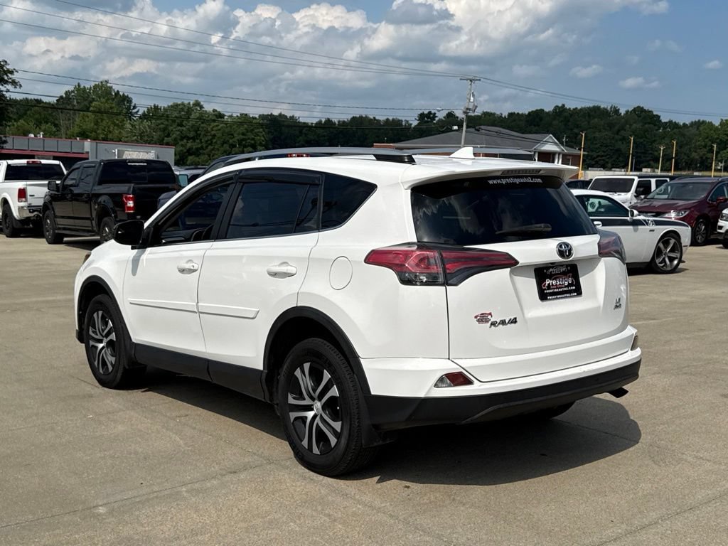 Used 2018 Toyota RAV4 LE w/ All Weather Liner Package AWD/4WD image 4