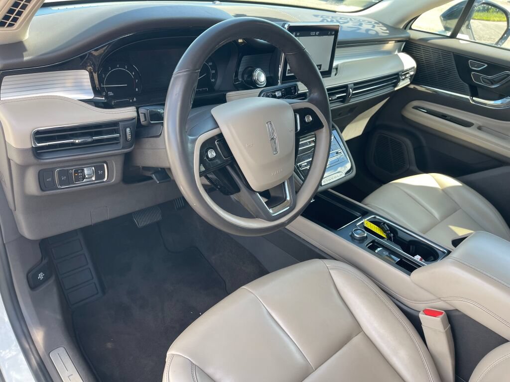 Used 2021 Lincoln Corsair AWD image 5