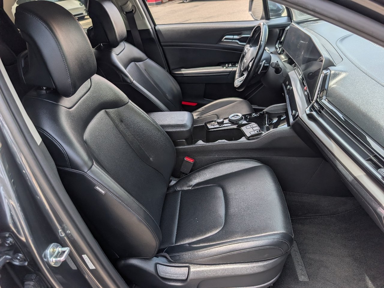 Used 2023 Kia Sportage EX AWD/4WD image 8