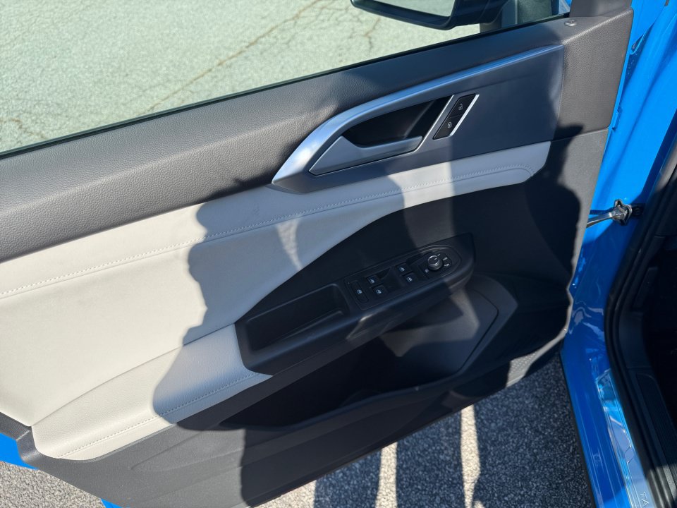 New 2026 Volkswagen Taos SE AWD/4WD image 32