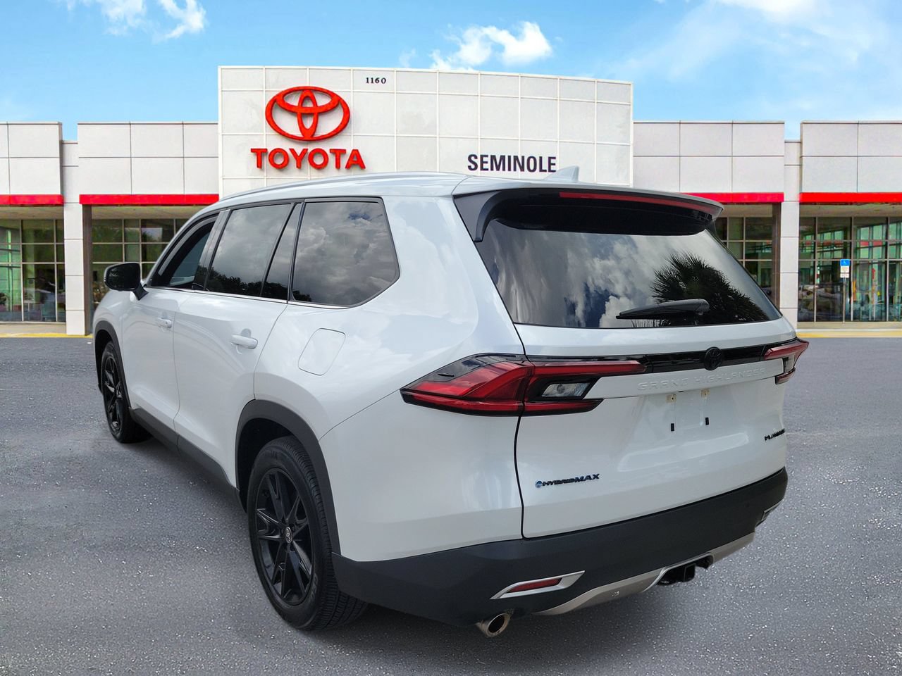 Used 2025 Toyota Grand Highlander AWD Hybrid image 4