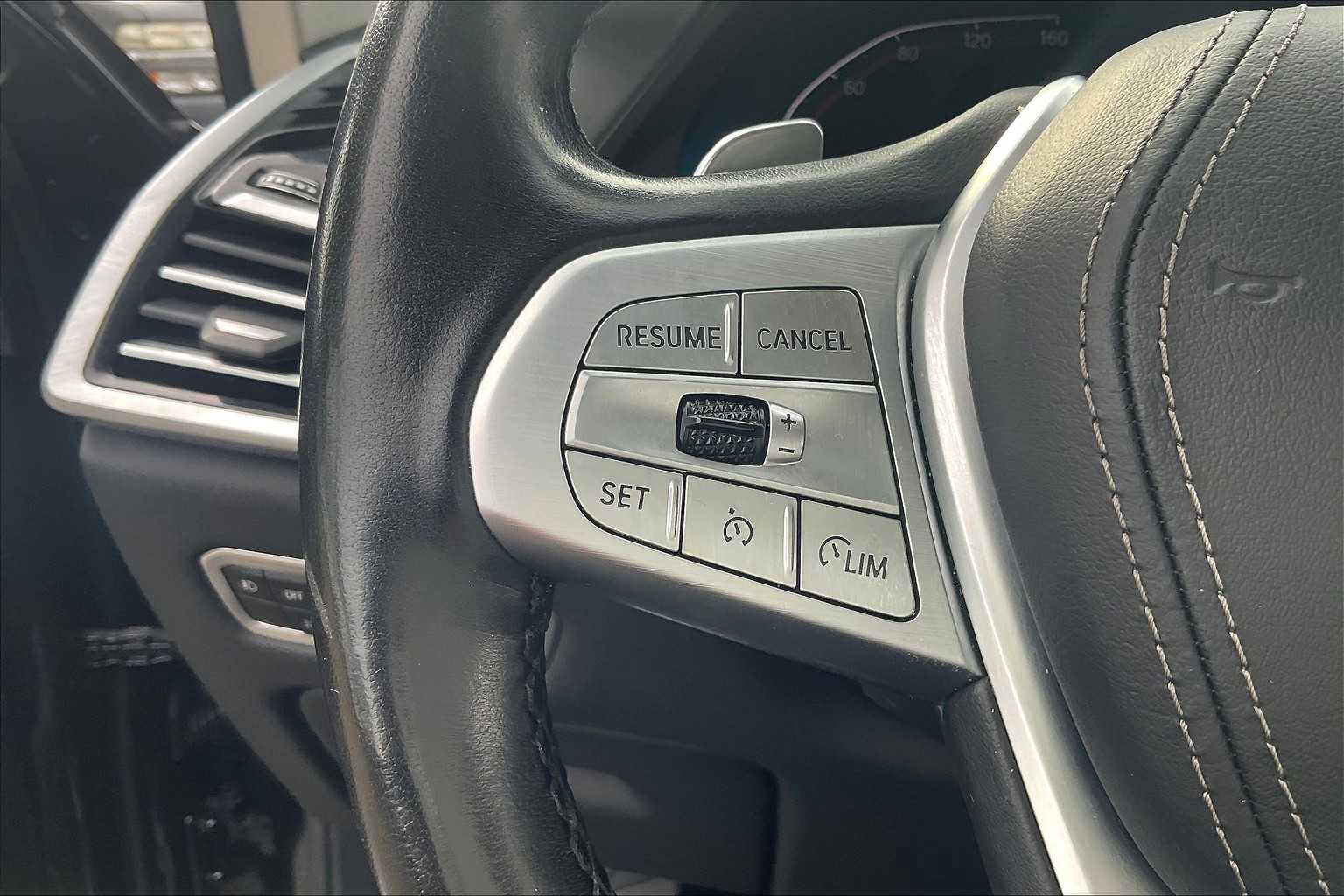 Used 2020 BMW X7 xDrive40i w/ Premium Package image 21