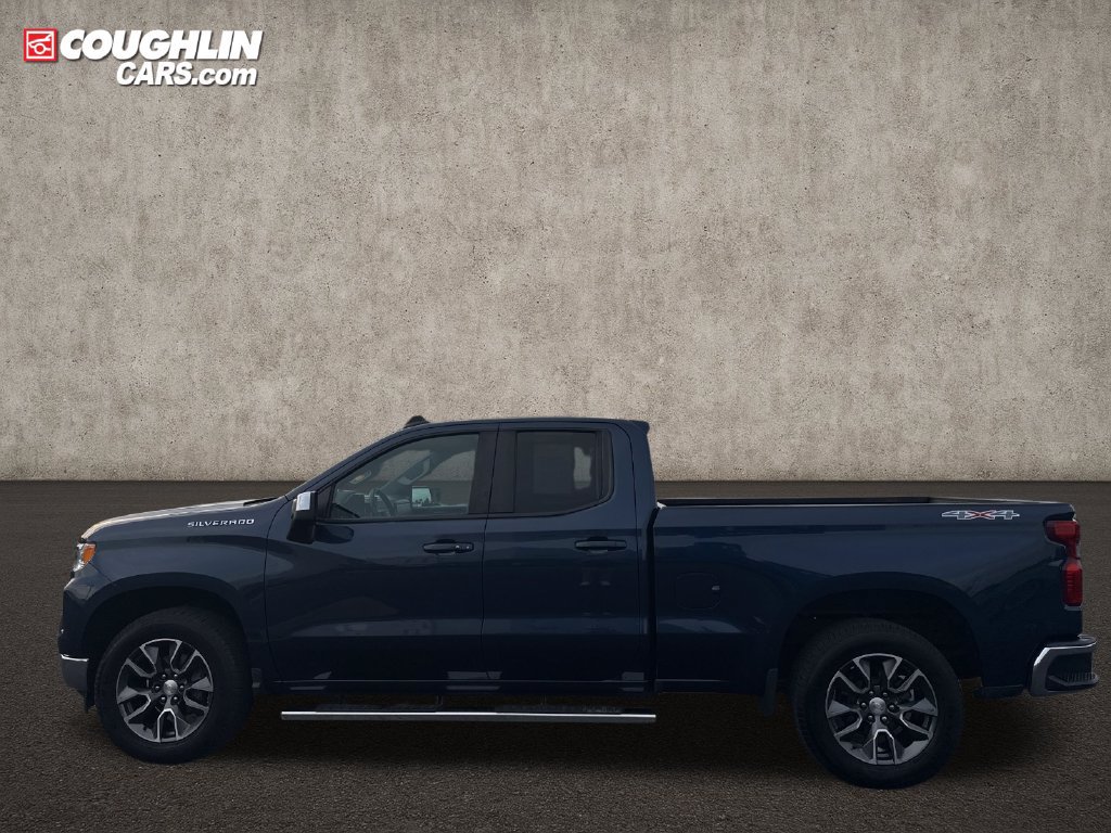 Used 2022 Chevrolet Silverado 1500 LT AWD/4WD image 1
