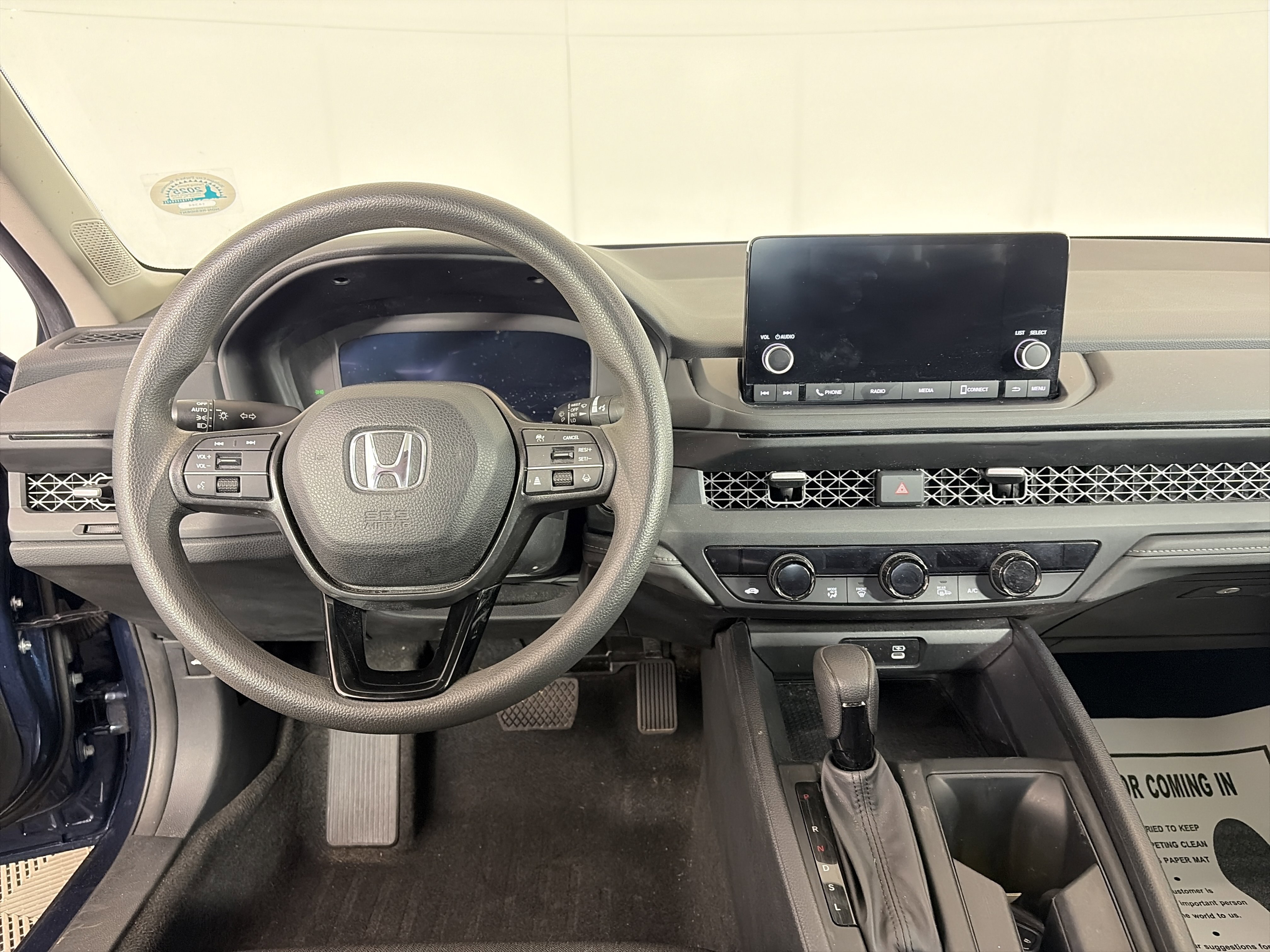 Used 2023 Honda Accord EX image 3