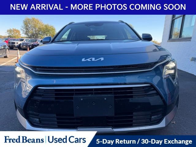 Used 2023 Kia Niro SX Touring