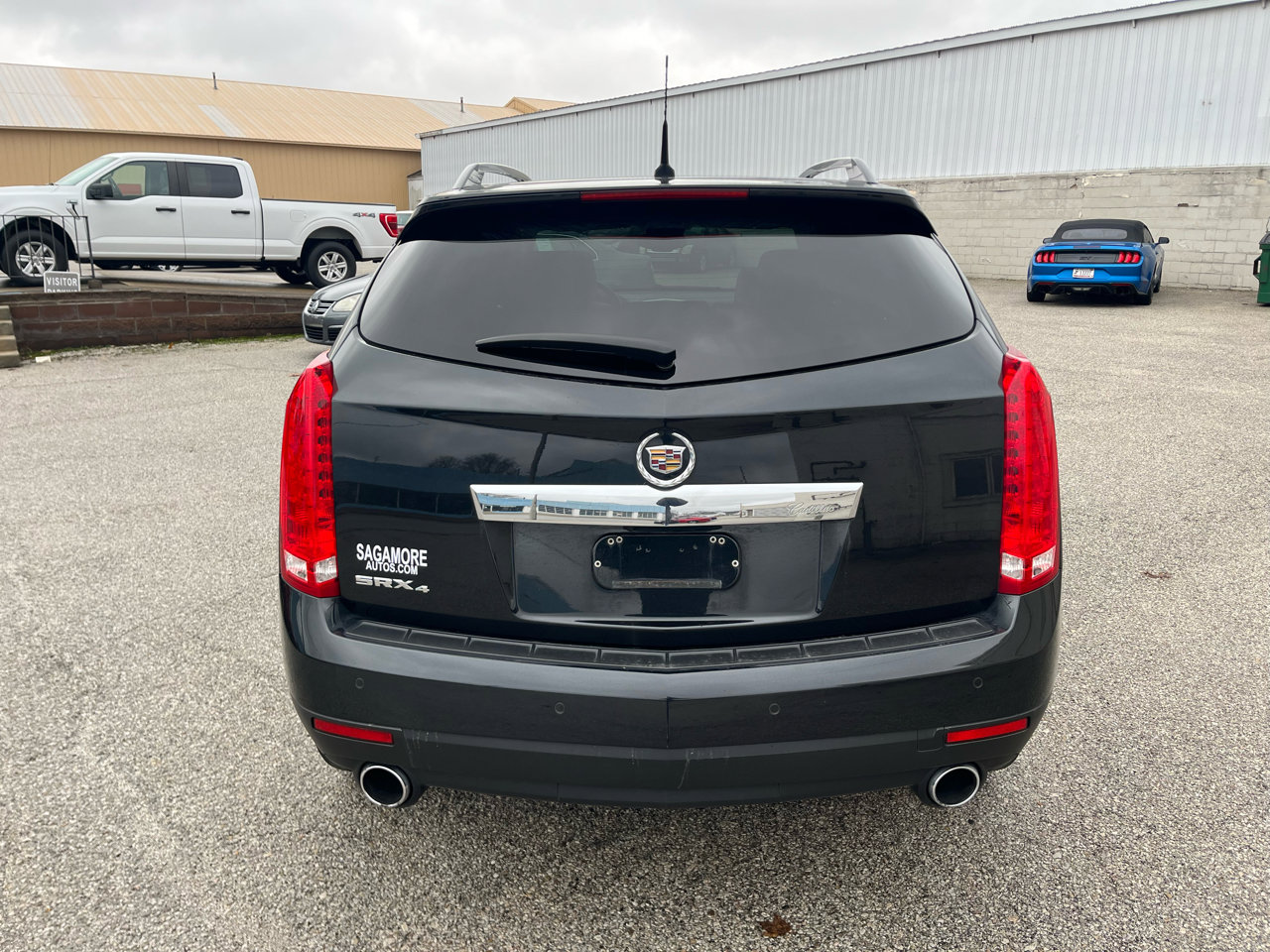 Used 2011 Cadillac SRX Luxury image 4