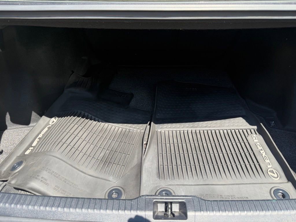 Used 2024 Lexus IS 300 w/ Comfort Package RWD image 7