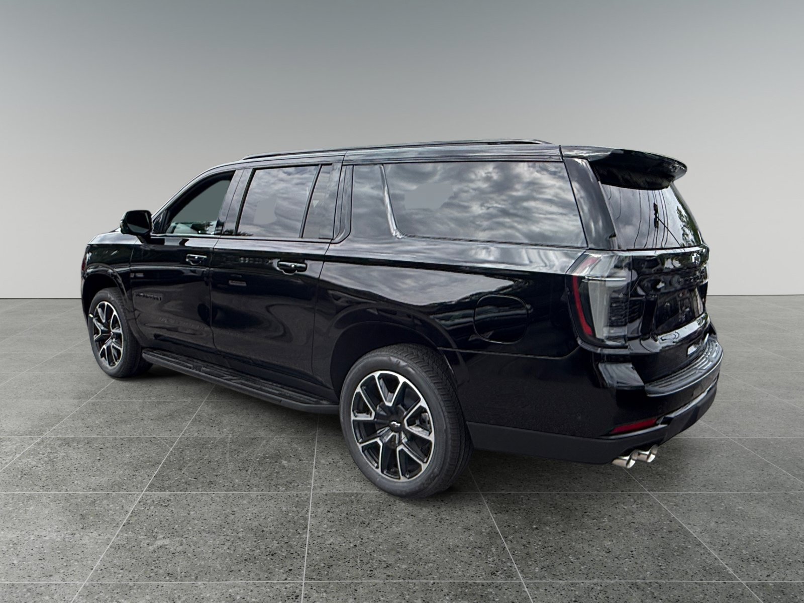 New 2026 Chevrolet Suburban RST w/ RST Capability Package AWD/4WD image 3