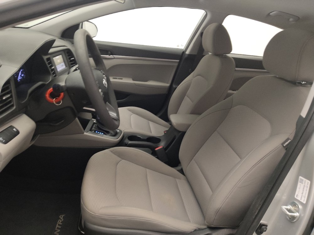 Used 2019 Hyundai Elantra SE FWD image 17