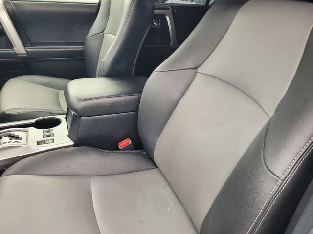 Used 2021 Toyota 4Runner SR5 Premium w/ Moonroof Package RWD image 13