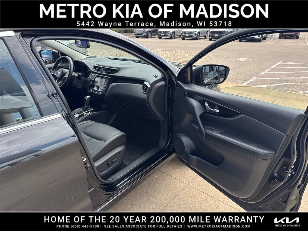 Used 2022 Nissan Rogue Sport SL w/ Premium Package AWD/4WD image 36