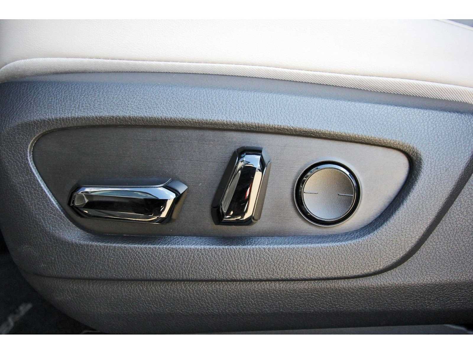 Used 2025 Lexus RX 350 Premium w/ Convenience Package FWD image 26