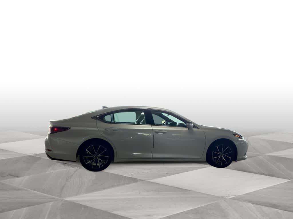 Used 2025 Lexus ES 350 w/ Premium Package FWD image 9