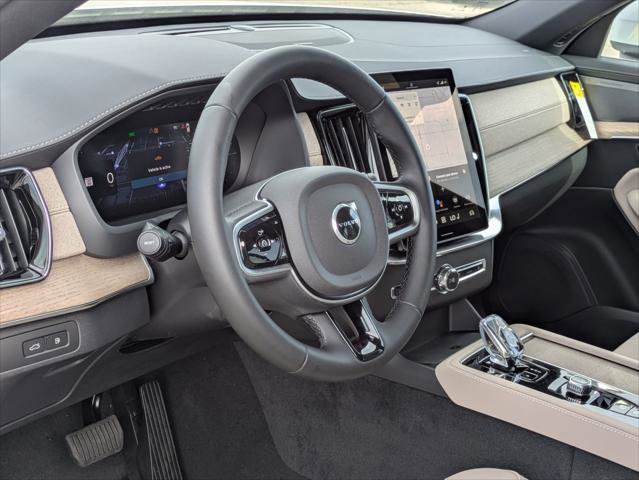 New 2026 Volvo XC90 T8 Plus w/ Protection Package Premier image 7