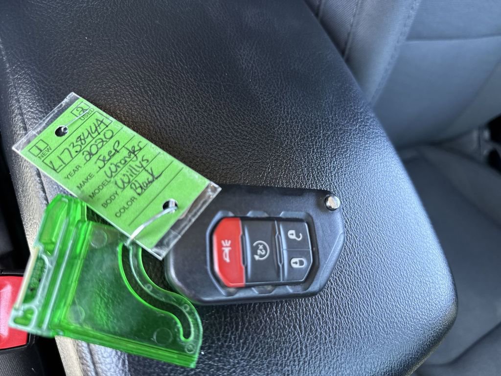 Used 2020 Jeep Wrangler Sport AWD/4WD image 21