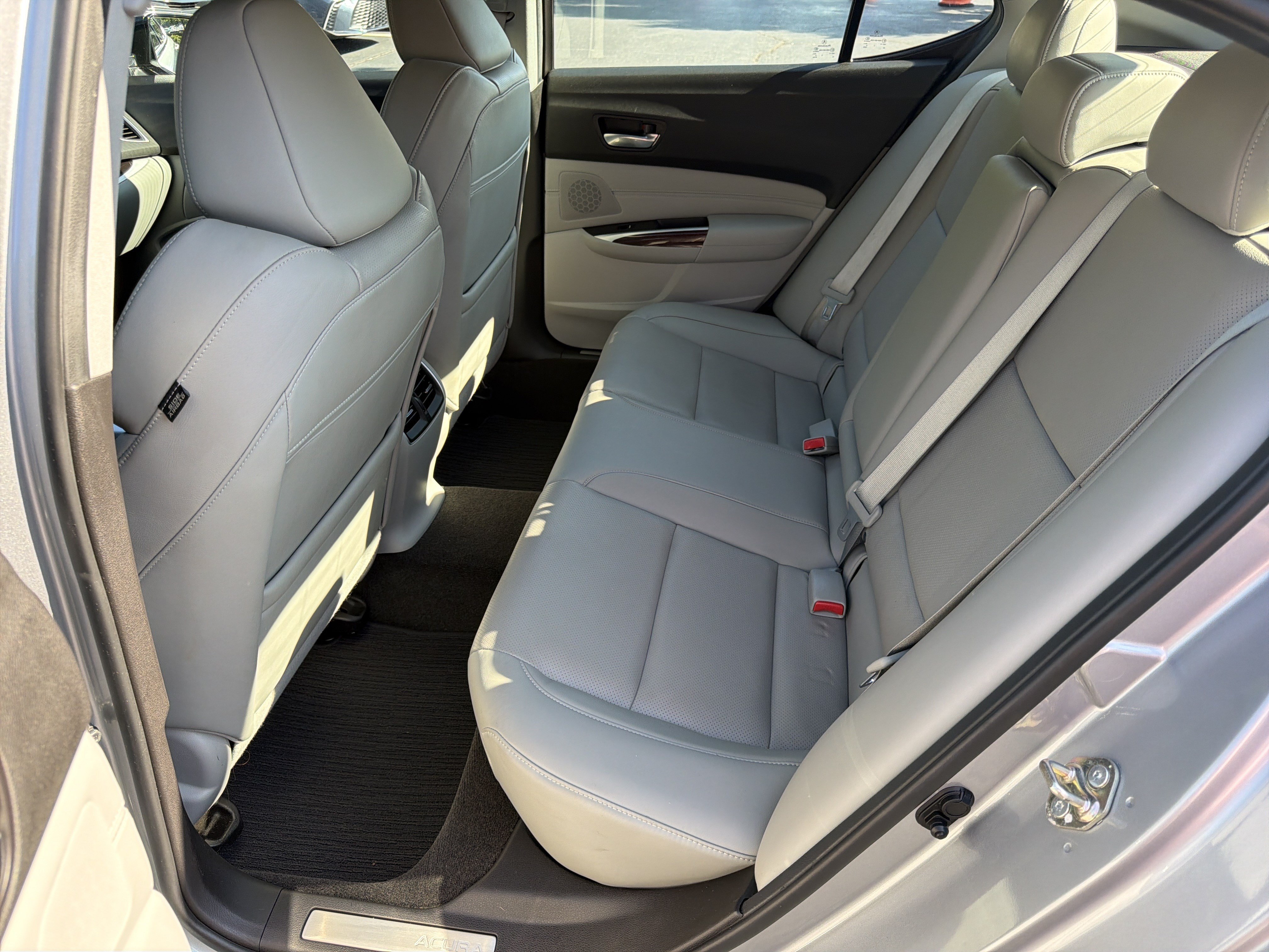 Used 2017 Acura TLX w/ Technology Package FWD image 20
