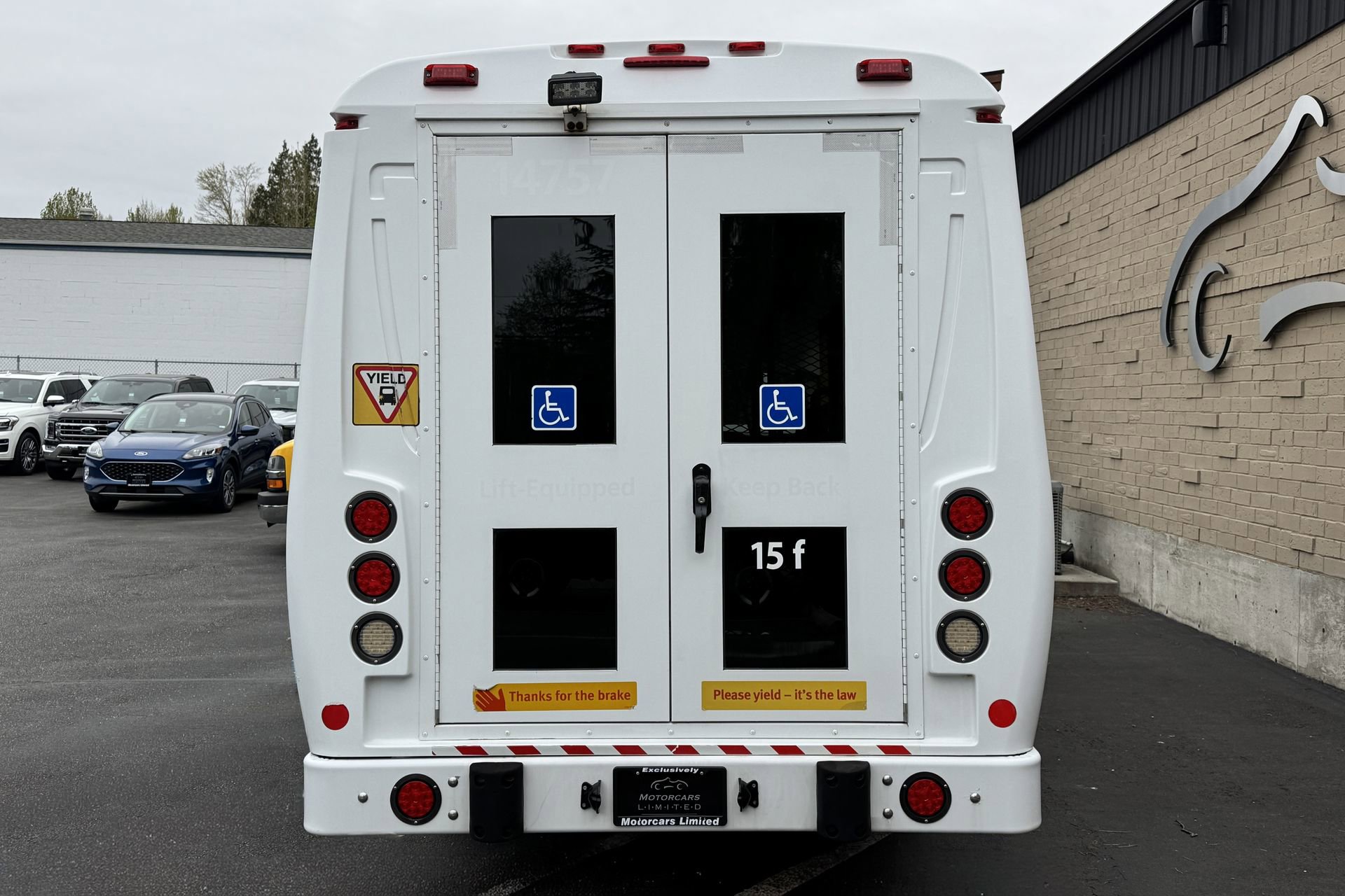 Used 2014 Chevrolet Express 3500 RWD image 5