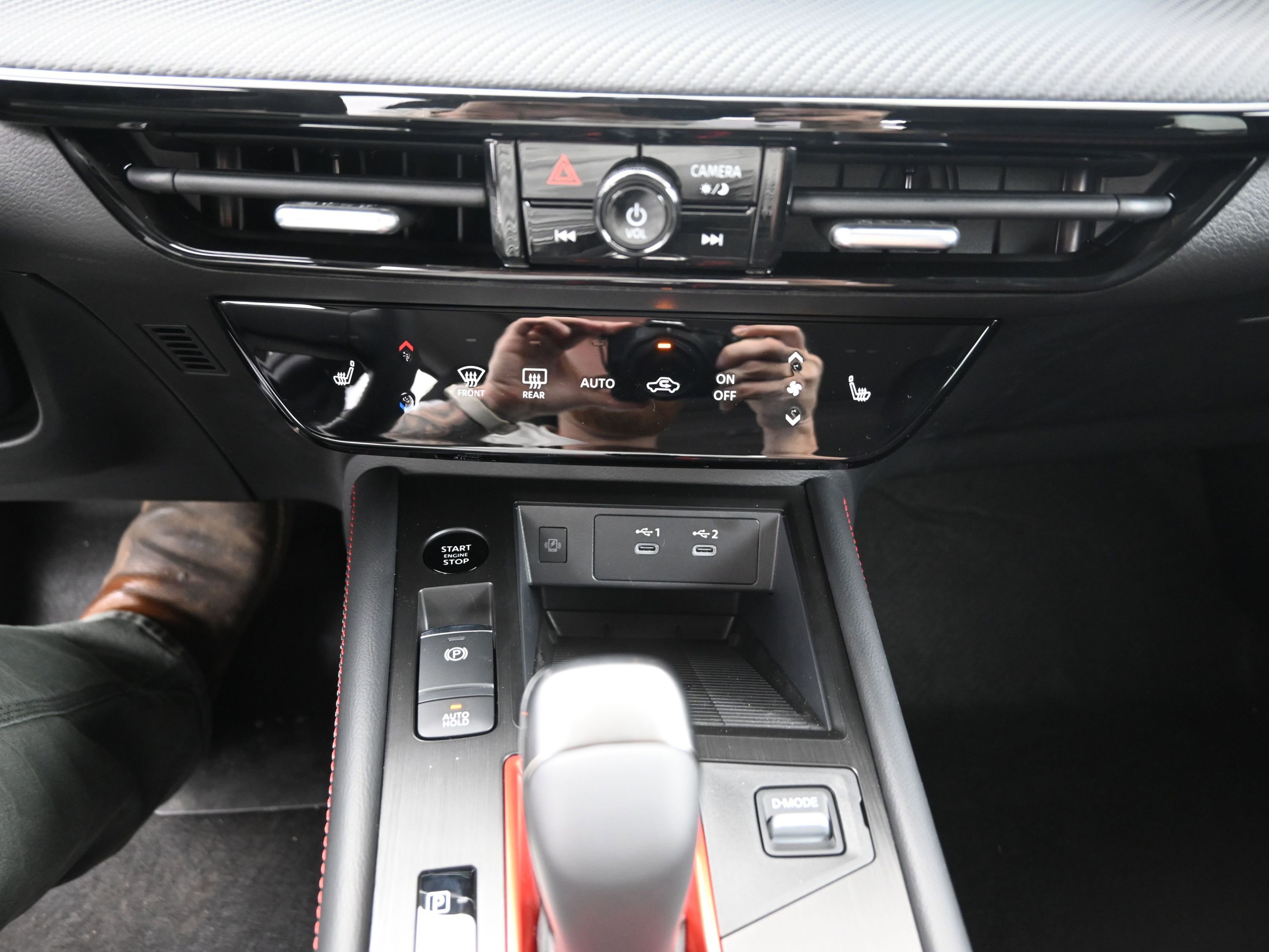 New 2026 Nissan Kicks SR w/ SR Premium Package image 17