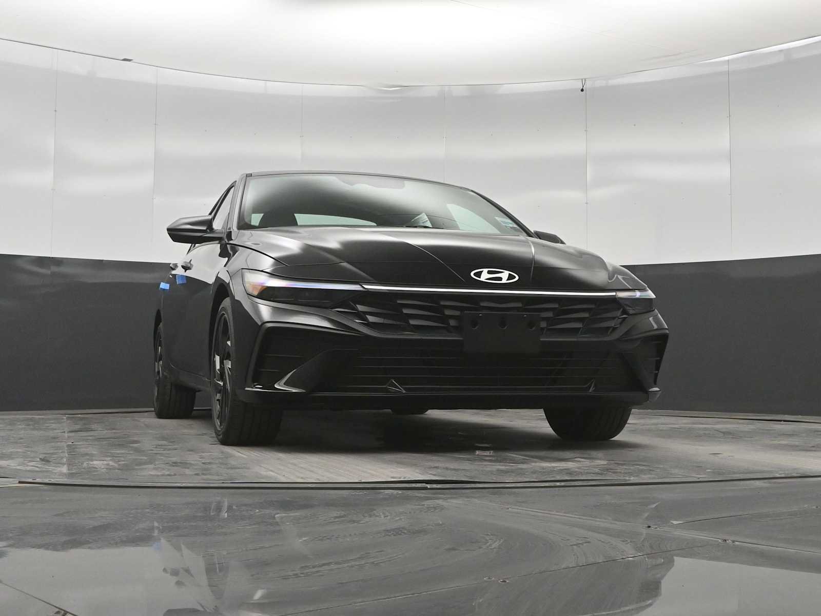 New 2026 Hyundai Elantra Sport FWD image 33