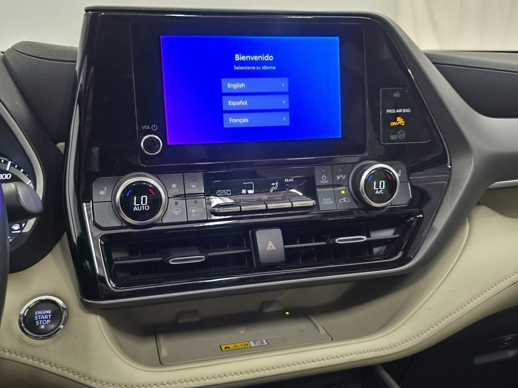 Certified 2023 Toyota Highlander XLE image 29