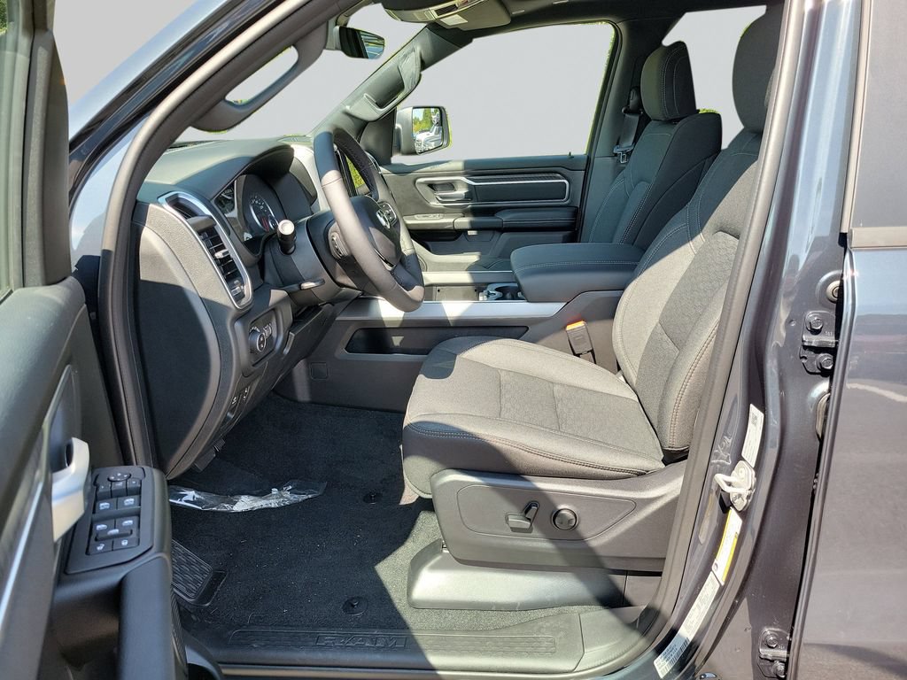 New 2026 RAM 1500 Big Horn AWD/4WD image 24