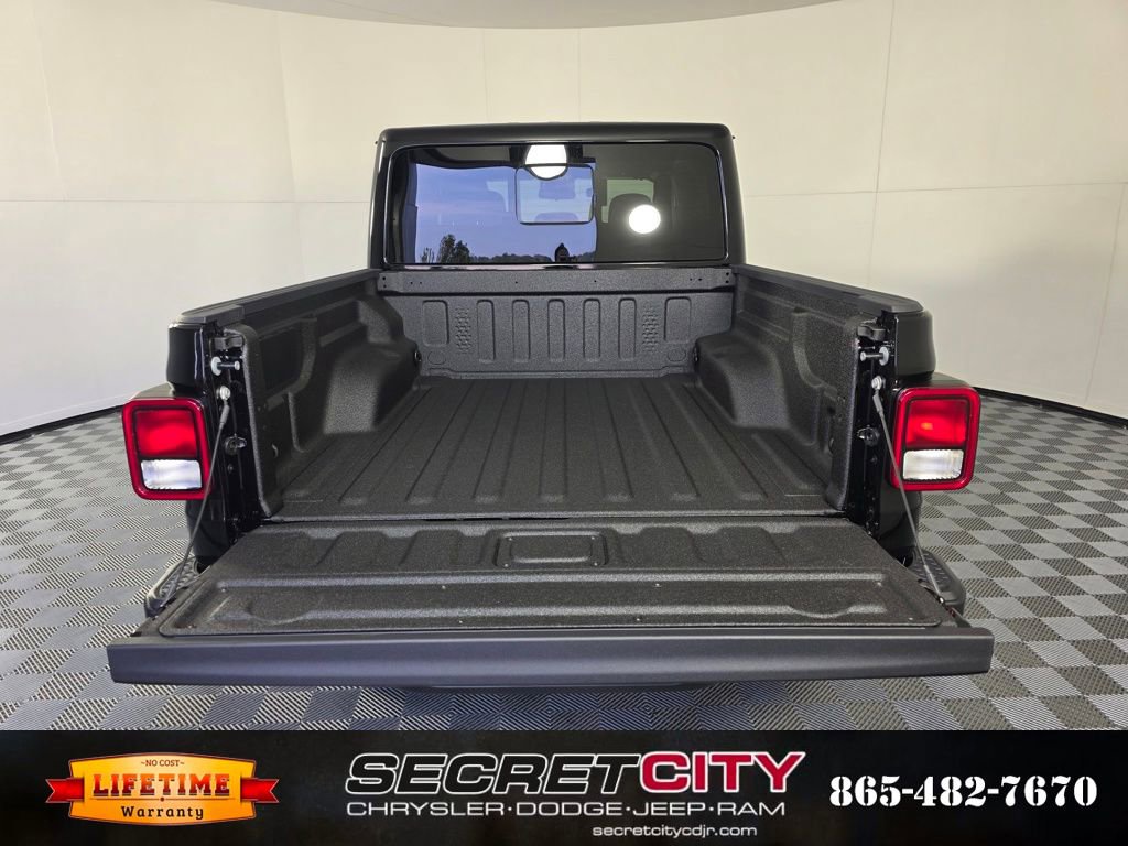 New 2025 Jeep Gladiator Sport image 30