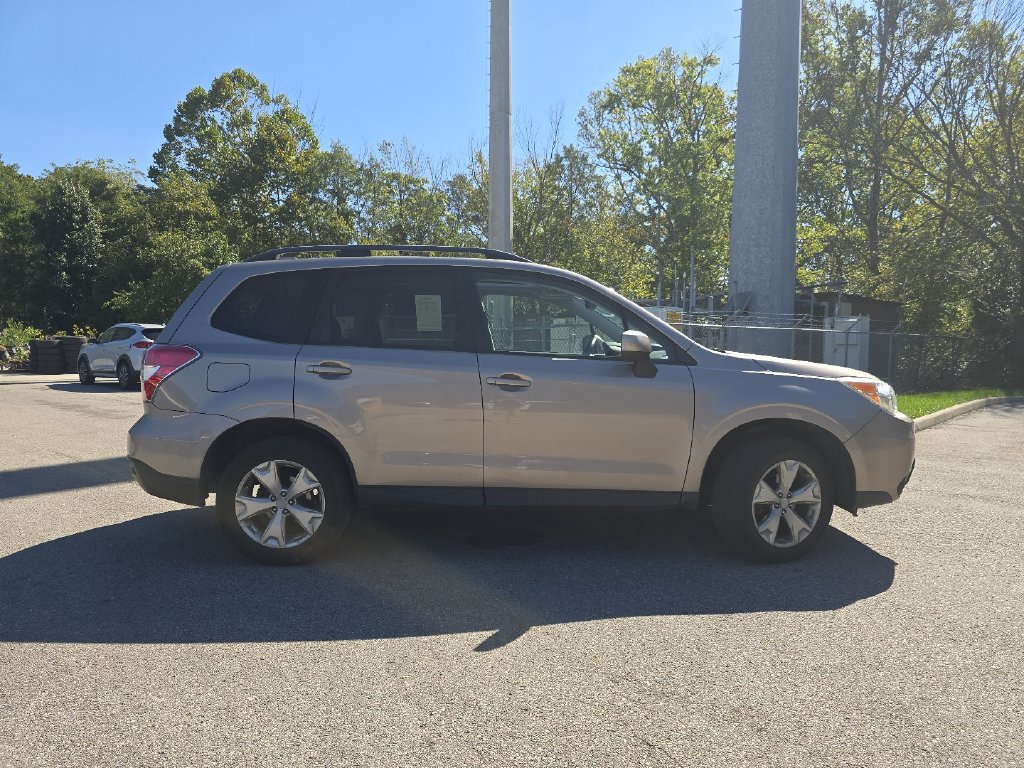 Used 2016 Subaru Forester 2.5i Premium w/ Popular Package #2 AWD/4WD image 15