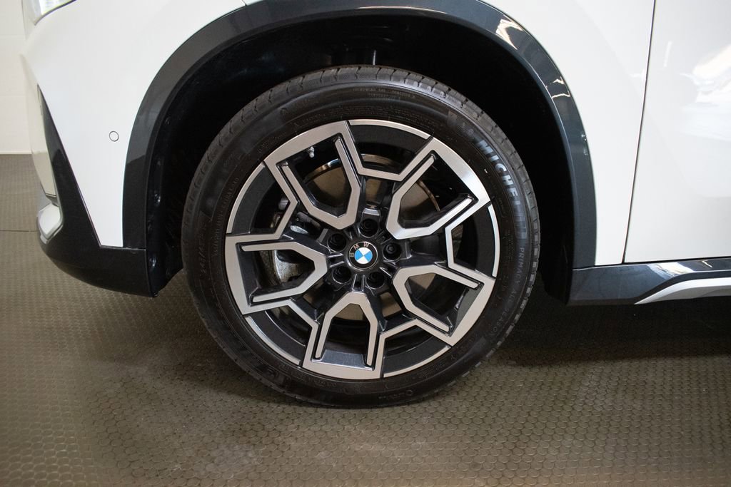 Certified 2026 BMW X1 xDrive28i w/ Convenience Package image 9