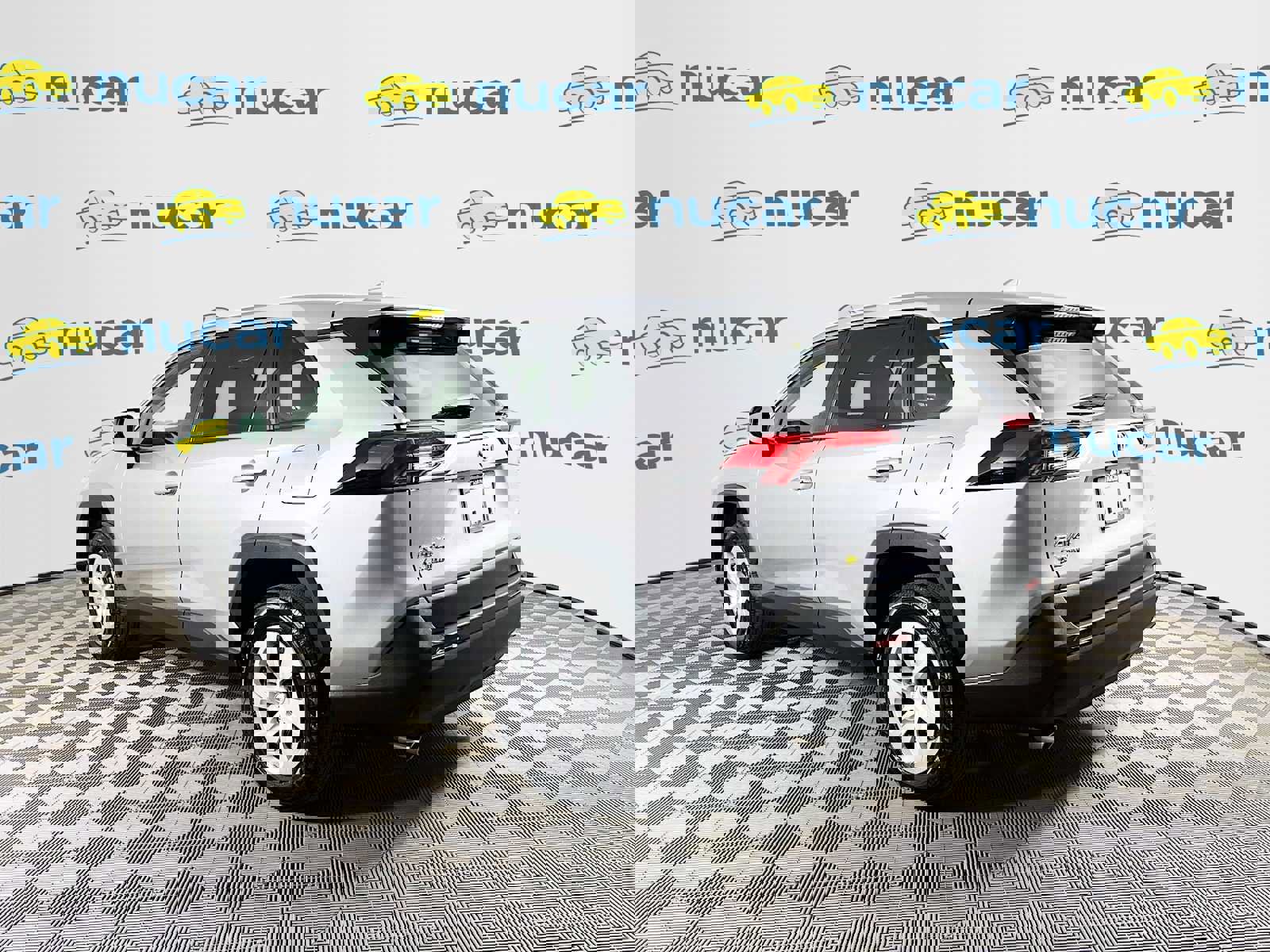 Used 2024 Toyota RAV4 LE image 5