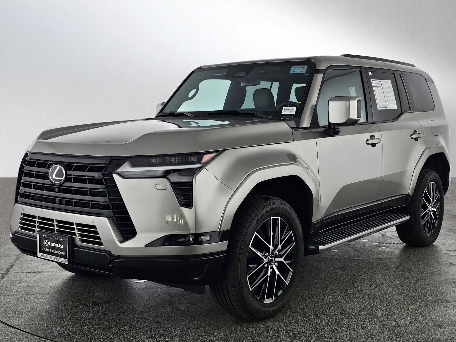 Used 2024 Lexus GX 550 w/ Accessory Package (2T) image 7