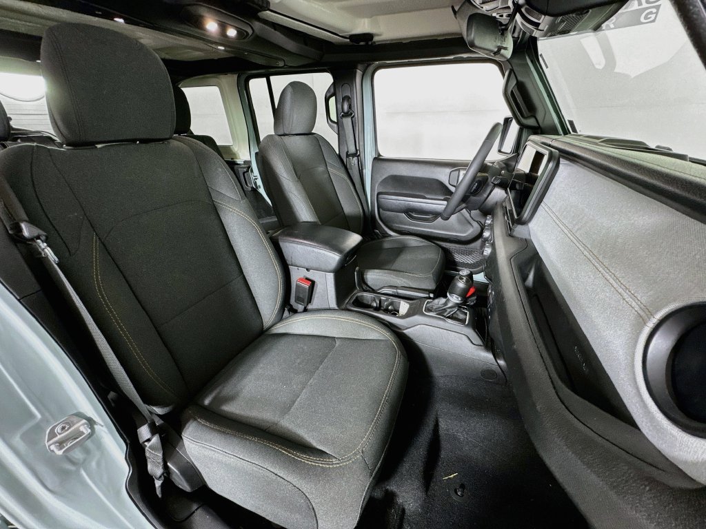 Used 2024 Jeep Wrangler Unlimited AWD/4WD image 27