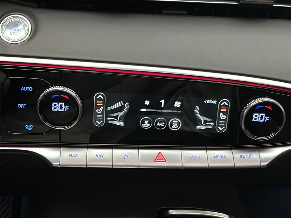 Certified 2025 Genesis Electrified GV70 Advanced image 27